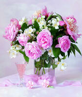 Без бренда «Нежный букетик с розами и настойка» во Владикавказе 