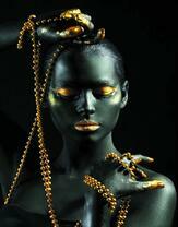 Без бренда «Девушка в черно-золотом макияже» во Владикавказе в интернет-магазине  Без бренда «Девушка в черно-золотом макияже» во Владикавказе